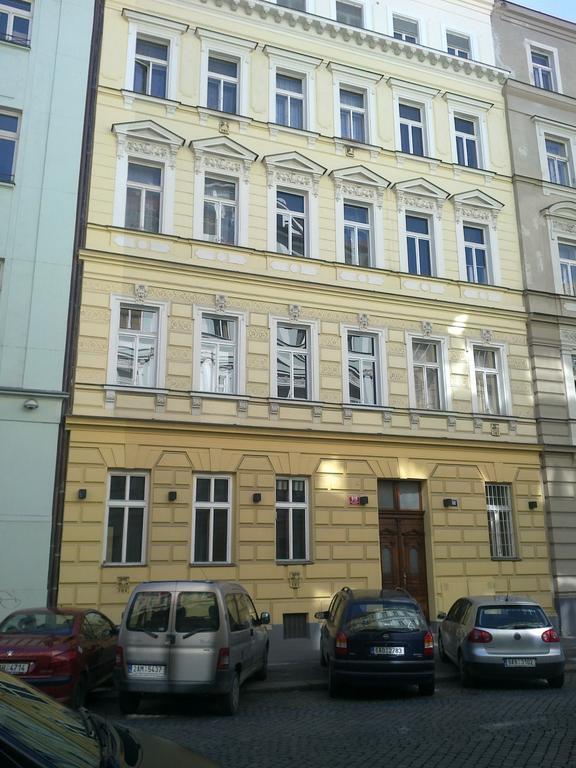 Apartment Slezska 58 Prag Rum bild